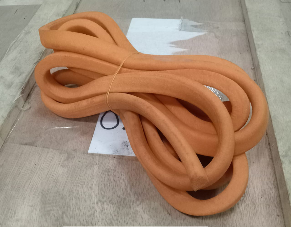 Menghilangkan udara dan menjamin kerapatan vakum dalam chamber, lalu secara otomatis menjalankan sealing dan pendinginan, hingga proses deflasi untuk membuka penutup chamber.